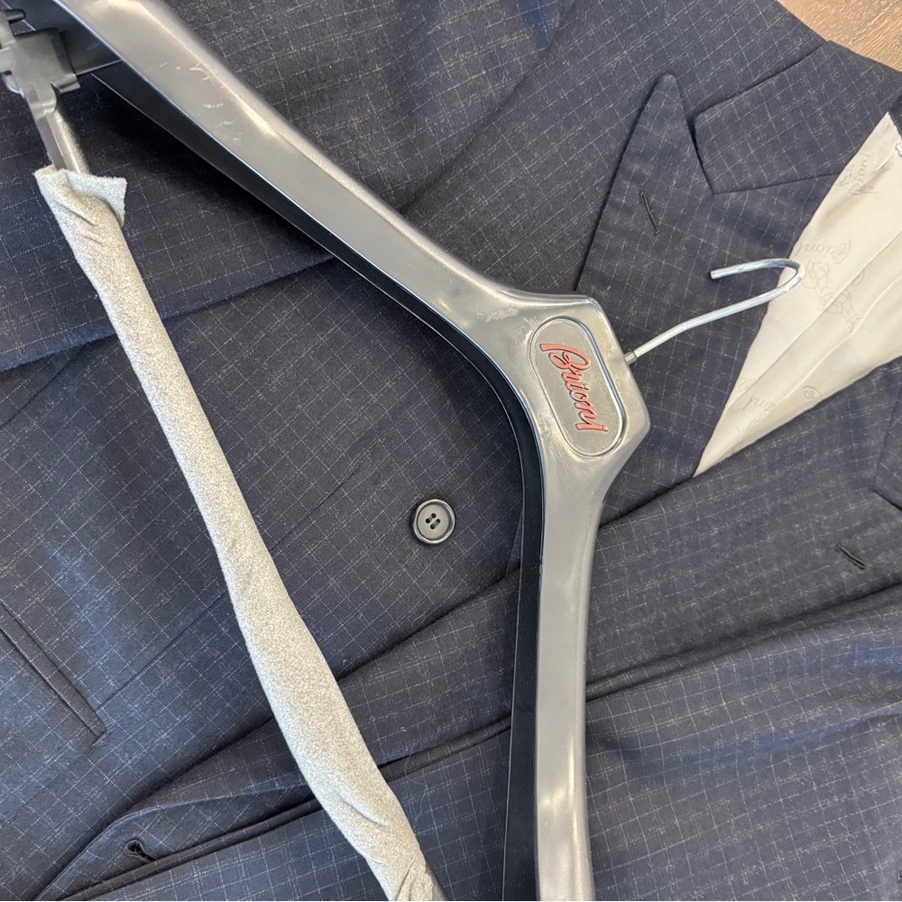 Brioni Navy Double Breasted Wool Suit EU50 US40R with bag and hanger - Picture 15 of 16